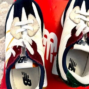 New balance 327 children kids sneakers sz US 9